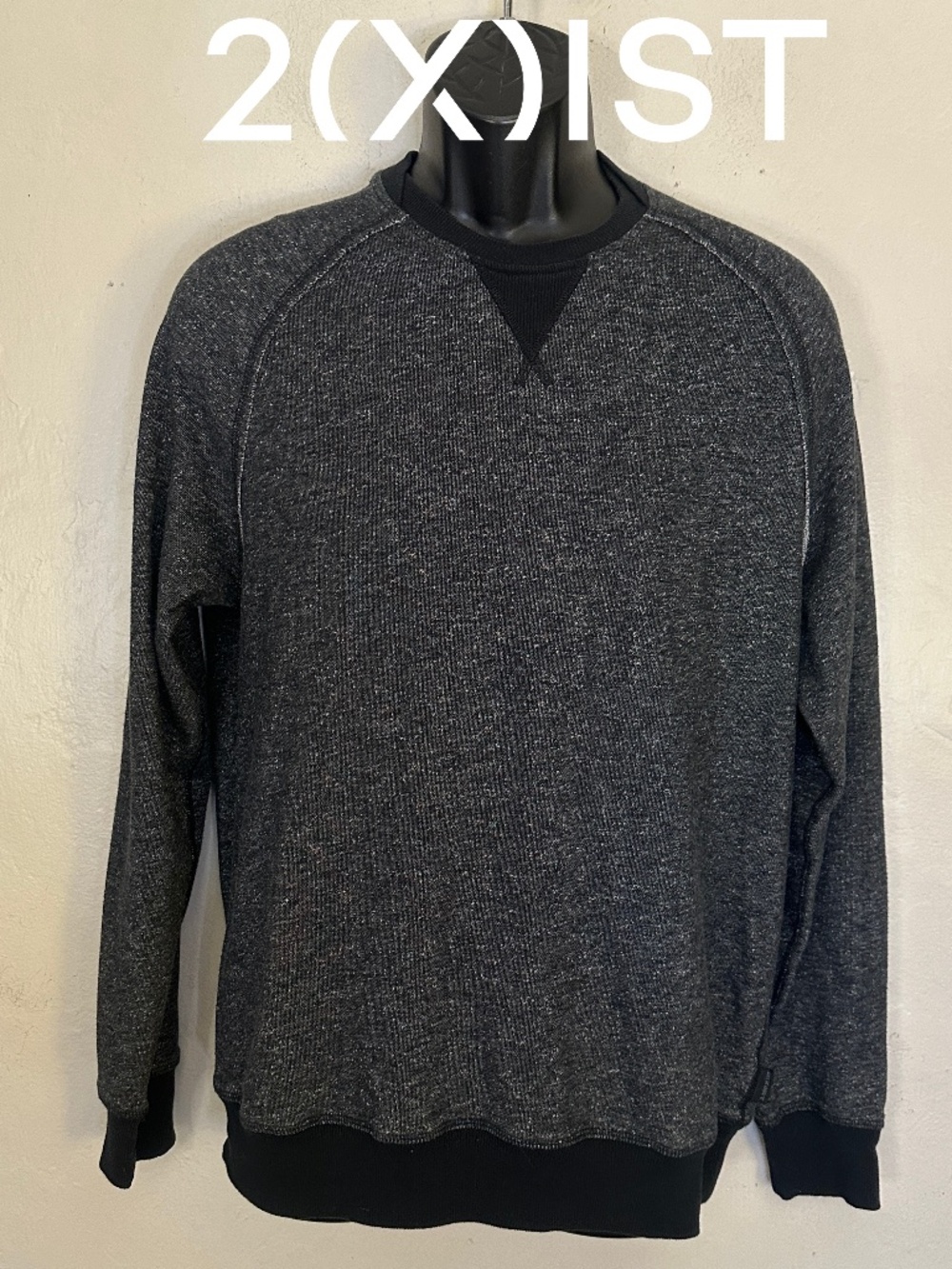2xist Pullover Medium Gently worn 60% cotton/40% polyester Terrycloth interior